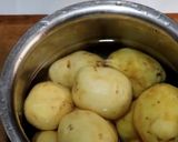 A picture of step 1 of Homemade potato chips.