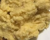 Foto del paso 8 de la receta: Pollo a la naranja con cama de cebolla y morrón, con puré de papa y batata