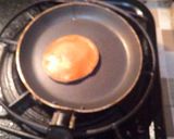 Foto langkah ke 4 dari resep Dorayaki Strawberry.