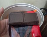 Foto langkah ke 2 dari resep Es Lilin Coklat.