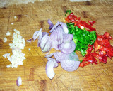 Foto del paso 1 de la receta: Macarrón con chorizo ahumado, papa y zanahoria