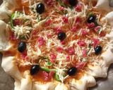 صورة لخطوة 4 من وصفة بيتزا المحلات