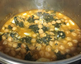 Foto del paso 9 de la receta: Potaje de garbanzos, espinacas y bacalao en olla rápida