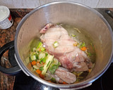 Foto del paso 2 de la receta: Caldo y sopa de pescado