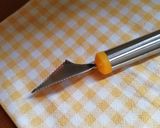 Foto del passaggio 3 della ricetta Cesto di anguria per macedonia di frutta