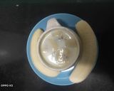 A picture of step 5 of Banana almond milk shake.