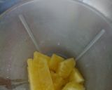 A picture of step 1 of Cocktail juice.