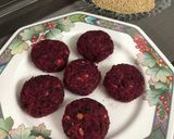 A picture of step 7 of Beetroot Carrot Tikki.