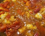 Foto del paso 6 de la receta: Estofado de patatas con rape, sepia, langostinos y almejas