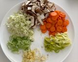 Foto del paso 1 de la receta: Sopa thai de verduras