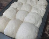 A picture of step 9 of Simple buns.