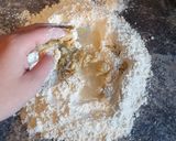 A picture of step 3 of Claudia's Panzerotti.