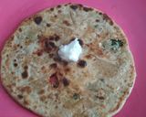 A picture of step 3 of Gobhi Parantha.