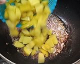A picture of step 2 of Aloo Matter Ki bhujiya.