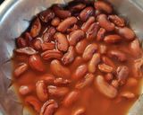 A picture of step 2 of Rajma bhakri pizza.