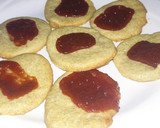 Foto del paso 9 de la receta: Polvorones de mantequilla con dulce de guayaba