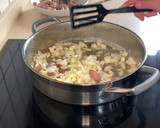 Foto del paso 3 de la receta: Pavo guisado con alcachofas y guisantes