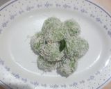 Foto langkah ke 8 dari resep Bola Ketan / Klepon Gula Merah.