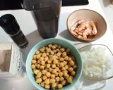Foto del paso 1 de la receta: Crema de garbanzos y langostinos