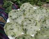 A picture of step 4 of Coriander flavoured steamed cakes.