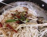 हक्का नूडल्स (hakka noodles recipe in Hindi) रेसिपी चरण 6 फोटो