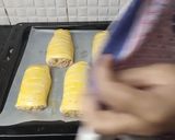 A picture of step 18 of Mini chicken bread.