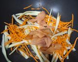 Foto del paso 2 de la receta: Noodles con pollo y shiitake en salsa Teriyaki