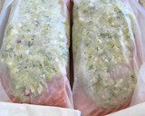 Foto del paso 6 de la receta: Salmón al papillote con puerros y queso feta