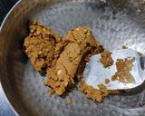 A picture of step 6 of Sattu laddu.