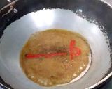 รูปขั้นตอนการทำที่ 3 ของ ผักโขมผัดกะปิใส่ไข่