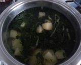 Foto del paso 3 de la receta Acelgas con patatas y piñones