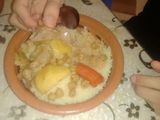 الكسكس بلحم الخروف ومرقة حمراء ولا أروع
