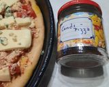 Foto del paso 5 de la receta: Pizza a los tres quesos