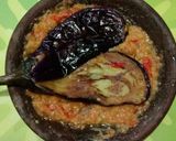 Foto langkah ke 1 dari resep Terong Penyet Sambal Kemiri.