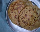 A picture of step 3 of Aloo ka paratha.