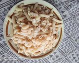 A picture of step 3 of White sauce pasta.