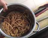 Hình bước làm 2 của món Bún măng gà