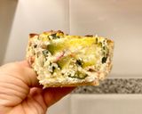 Foto del paso 12 de la receta: Pastel salado de hojaldre con calabacín, requesón y salami