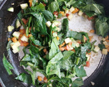 Foto del paso 3 de la receta: Huevos ahogados con verduras