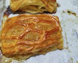 Foto langkah ke 12 dari resep Salmon Puff Pastry with Mushroom Sauce.