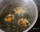 Φωτογραφία βήματος 2 της συνταγής Σπανάκι με κρεμμυδάκι, δυόσμο και αβγά χωριάτικα!