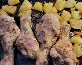 Foto del paso 4 de la receta: Muslitos de pollo con patatas y salsa de almendras