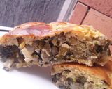Foto del paso 12 de la receta: Empanada🥧 con relleno de arveja, huevo🍳, acelga🌿 y puerro🌰...🤔