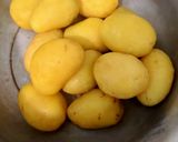 মশলাদার ছোটো আলুর দম (Masaledar choto aloor dum recipe in Bengali) রেসিপি ধাপ - 1 ছবি