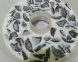 Foto langkah ke 4 dari resep Puding Susu Oreo.