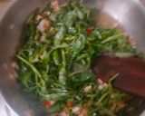 Foto langkah ke 5 dari resep Oseng Kangkung Tempe.