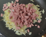 Foto del paso 2 de la receta: Salsa blanca con jamón para pastas😋