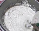 Foto langkah ke 2 dari resep Butter Cream Lembut/Tidak Berpori.