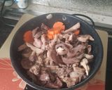 Hình bước làm 2 của món Canh tim, dạ dày nấu nấm