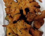 উচ্ছে পাতার পকোড়া(uche patar pakoda recipe in Bengali) রেসিপির ধাপ 3 ছবি